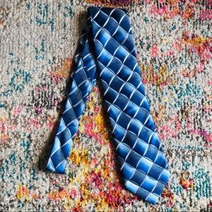Liz Claiborne Blue Men’s Silk Patterned Tie